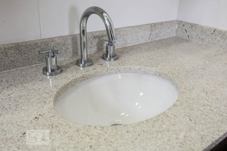 Apartamento à venda com 50m², 1 quarto e 1 vaga Apartamento à venda com 50m², 1 quarto e 1 vagaBanheiro da suíte