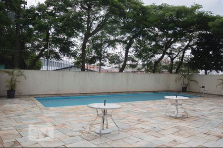 Apartamento à venda com 72m², 3 quartos e 1 vaga Apartamento à venda com 72m², 3 quartos e 1 vagaPiscina