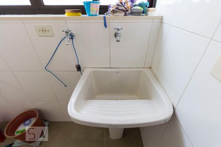 Apartamento à venda com 72m², 3 quartos e 1 vagaÁrea de Serviço