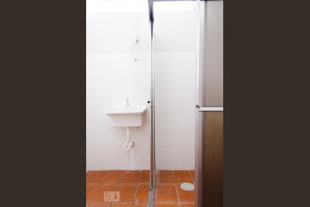 Banheiro de kitnet/studio para alugar com 1 quarto, 38m² em Centro, Campinas