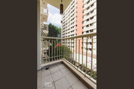 Varanda de apartamento para alugar com 3 quartos, 80m² em Alphaville Industrial, Barueri