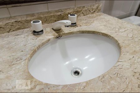 Apartamento para alugar com 80m², 3 quartos e 2 vagas Apartamento para alugar com 80m², 3 quartos e 2 vagasDetalhe do banheiro da suíte