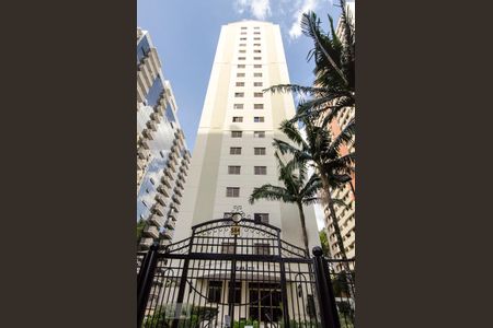 Apartamento para alugar com 80m², 3 quartos e 2 vagas Apartamento para alugar com 80m², 3 quartos e 2 vagasFachada
