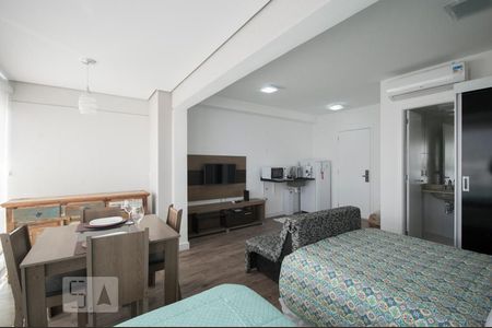 Studio para alugar com 32m², 1 quarto e 1 vagaSala/Quarto