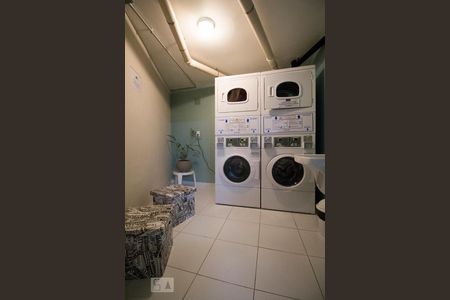 Apartamento à venda com 26m², 1 quarto e sem vagaÁrea Comum - Lavanderia