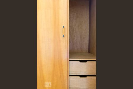 Suíte (Armários) de apartamento à venda com 1 quarto, 46m² em Vila Mariana, São Paulo