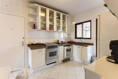 Apartamento à venda com 135m², 2 quartos e 2 vagasCozinha