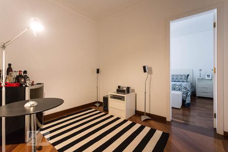 Apartamento à venda com 135m², 2 quartos e 2 vagasCorredor