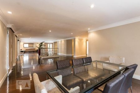 Apartamento à venda com 135m², 2 quartos e 2 vagasSalão de festas