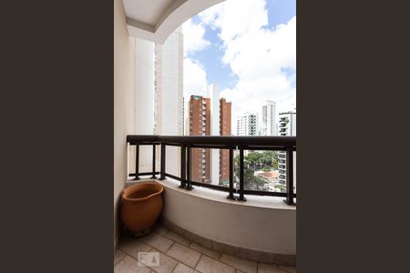 Apartamento à venda com 135m², 2 quartos e 2 vagasVaranda