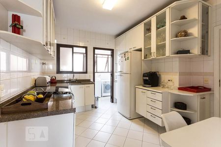 Apartamento à venda com 135m², 2 quartos e 2 vagasCozinha