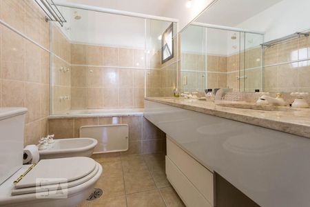 Apartamento à venda com 135m², 2 quartos e 2 vagasBanheiro da suíte 2