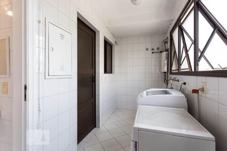 Apartamento à venda com 135m², 2 quartos e 2 vagasÁrea de serviço