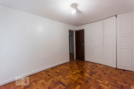 Apartamento para alugar com 134m², 3 quartos e 1 vaga Apartamento para alugar com 134m², 3 quartos e 1 vagaQuarto 02