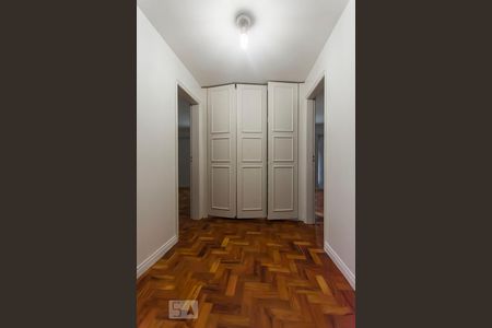 Apartamento para alugar com 134m², 3 quartos e 1 vaga Apartamento para alugar com 134m², 3 quartos e 1 vagaCorredor