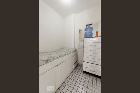 Apartamento à venda com 210m², 3 quartos e 3 vagas Apartamento à venda com 210m², 3 quartos e 3 vagasQuarto de serviço