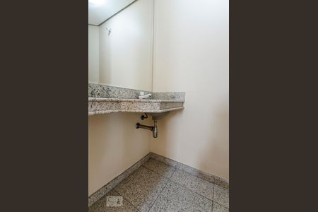 Lavabo de apartamento à venda com 3 quartos, 210m² em Vila Suzana, São Paulo
