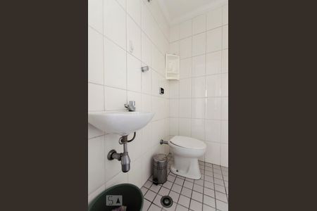 Apartamento à venda com 210m², 3 quartos e 3 vagas Apartamento à venda com 210m², 3 quartos e 3 vagasBanheiro de serviço