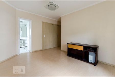 Apartamento à venda com 210m², 3 quartos e 3 vagas Apartamento à venda com 210m², 3 quartos e 3 vagasSuíte 3