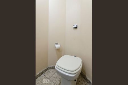 Lavabo de apartamento à venda com 3 quartos, 210m² em Vila Suzana, São Paulo