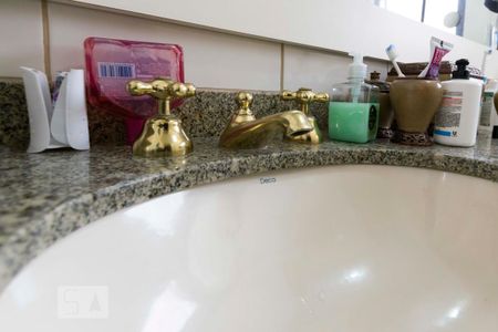 Apartamento à venda com 180m², 3 quartos e 2 vagasSuíte 3 - Banheiro (Torneira)