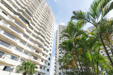 Apartamento à venda com 180m², 3 quartos e 2 vagasFachada