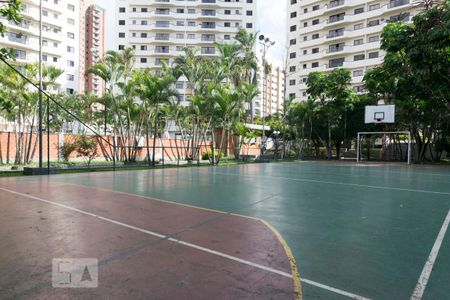 Apartamento à venda com 180m², 3 quartos e 2 vagasÁrea comum - Quadra esportiva
