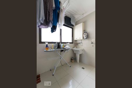 Apartamento à venda com 180m², 3 quartos e 2 vagasLavanderia