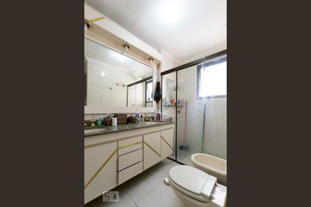 Apartamento à venda com 180m², 3 quartos e 2 vagasSuíte 3 - Banheiro