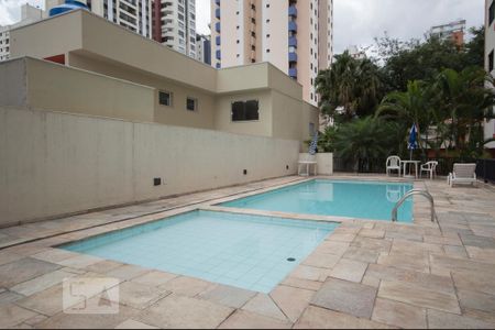 Apartamento para alugar com 71m², 2 quartos e 1 vagaPiscina