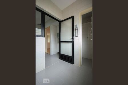 Apartamento para alugar com 71m², 2 quartos e 1 vagaÁrea Serviço