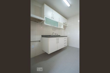 Apartamento para alugar com 71m², 2 quartos e 1 vagaCozinha
