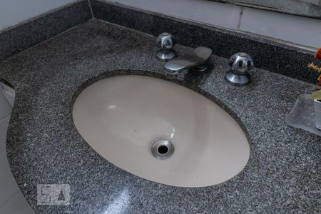 Apartamento para alugar com 79m², 3 quartos e 2 vagasDetalhe do Banheiro da Suíte