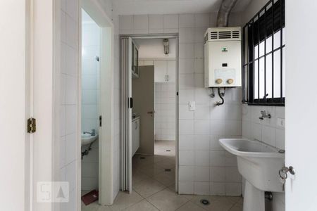 Área de serviço de apartamento para alugar com 3 quartos, 94m² em Indianópolis, São Paulo