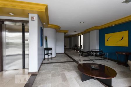 Hall social de apartamento para alugar com 3 quartos, 94m² em Indianópolis, São Paulo
