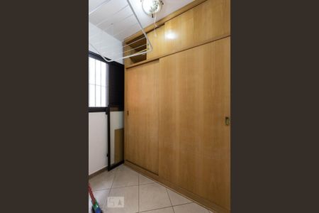 Quarto de serviço de apartamento para alugar com 3 quartos, 94m² em Indianópolis, São Paulo