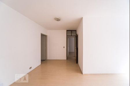 Sala de apartamento para alugar com 2 quartos, 80m² em Vila Olímpia, São Paulo