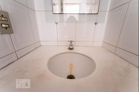 Banheiro de apartamento para alugar com 2 quartos, 80m² em Vila Olímpia, São Paulo