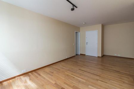 Apartamento para alugar com 110m², 3 quartos e 1 vaga Apartamento para alugar com 110m², 3 quartos e 1 vagaSala