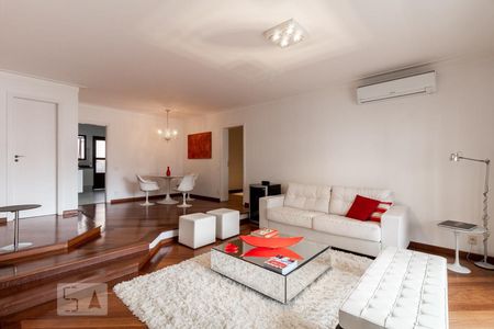 Apartamento à venda com 135m², 2 quartos e 2 vagasSala