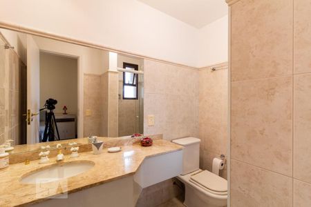 Apartamento à venda com 135m², 2 quartos e 2 vagasBanheiro da Suíte 2