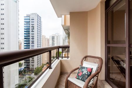 Apartamento à venda com 135m², 2 quartos e 2 vagasVaranda