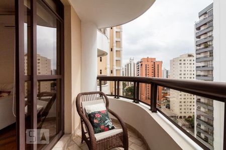 Apartamento à venda com 135m², 2 quartos e 2 vagasVaranda