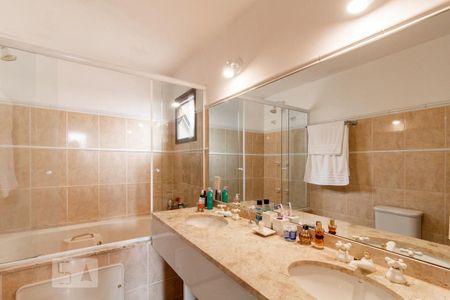 Apartamento à venda com 135m², 2 quartos e 2 vagasBanheiro da Suíte 1