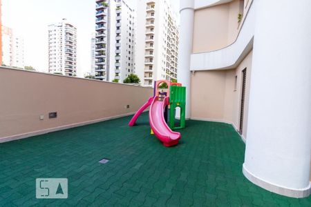 Apartamento à venda com 135m², 2 quartos e 2 vagasÁrea comum - Playground