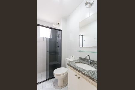 Banheiro de apartamento para alugar com 2 quartos, 50m² em Chácara Califórnia, São Paulo