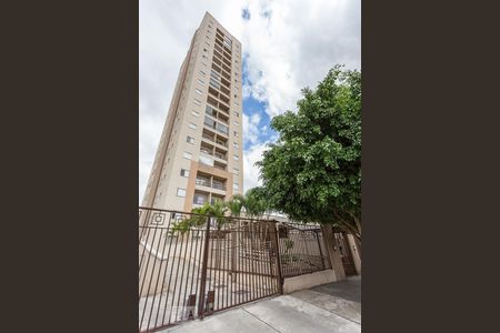 Apartamento para alugar com 50m², 2 quartos e 1 vaga Apartamento para alugar com 50m², 2 quartos e 1 vagaFachada