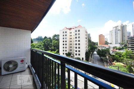 varanda de apartamento para alugar com 2 quartos, 115m² em Real Parque, São Paulo