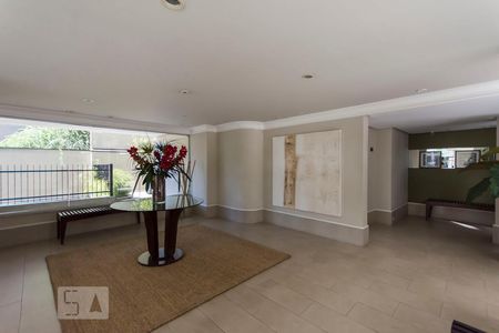 Hall de entrada de apartamento para alugar com 2 quartos, 82m² em Vila Nova Conceição, São Paulo