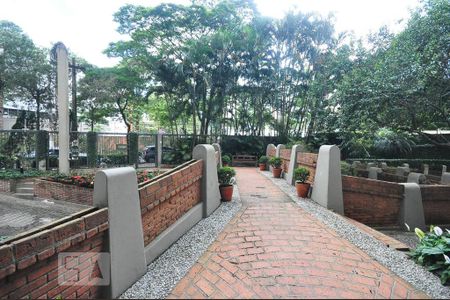 Apartamento à venda com 70m², 2 quartos e 2 vagasentrada